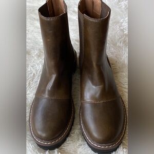 New Womens Sz 9 brown leather Austen casual round toe Ankle boots